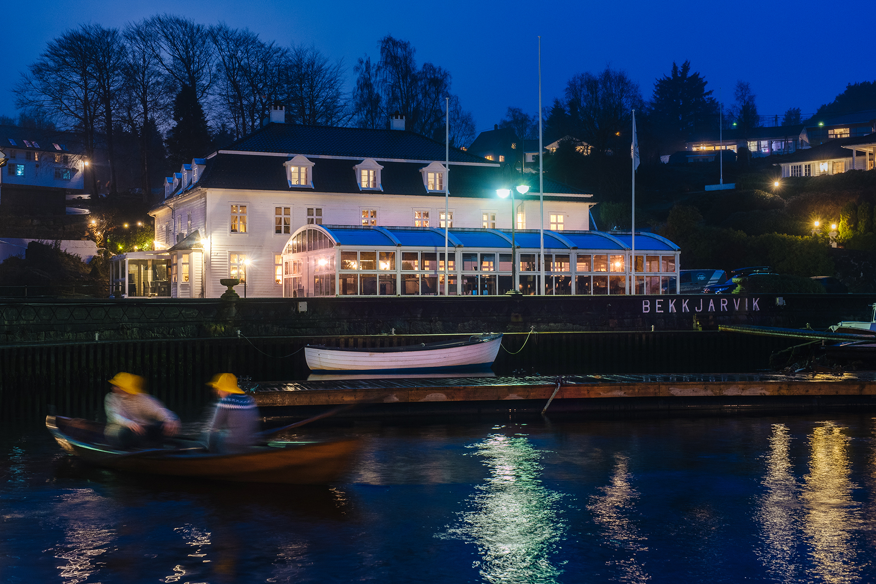 Bekkjarvik Gjestgiveri i kveldslys